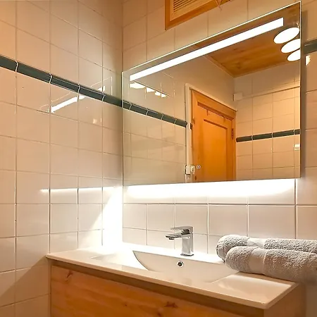 Le Cocoon, Balcon, Vue Station * La Bresse