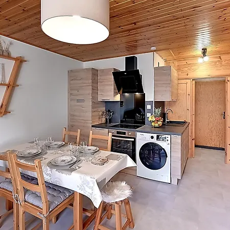 Le Cocoon, Balcon, Vue Station *